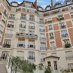 4 People Apartment Close To Eiffel Tower By Weekome
