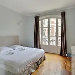 4 People Apartment Close To Eiffel Tower By Weekome