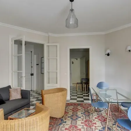 4 People Close To Eiffel Tower By Weekome Apartment *