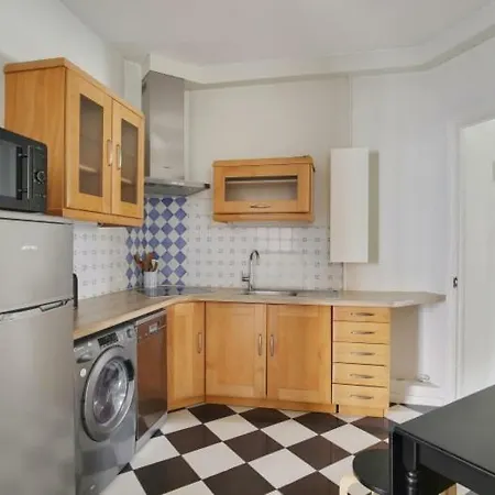 Apartment 4 People Close To Eiffel Tower By Weekome Paris